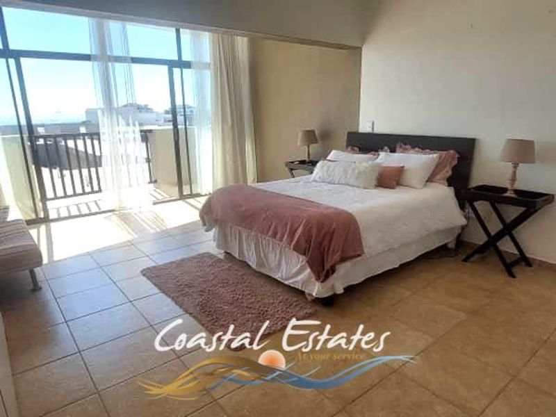 Charming Double-Storey Apartment at Dolphin Beach - Photo 10