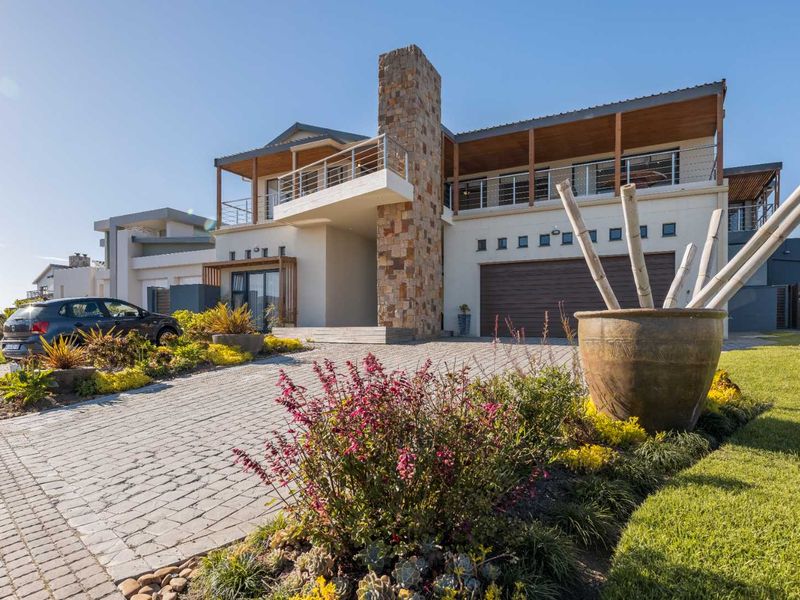 VERSATILE PROPERTY SET IN OCEAN VISTA OF OUBAAI GOLF ESTATE - Photo 5
