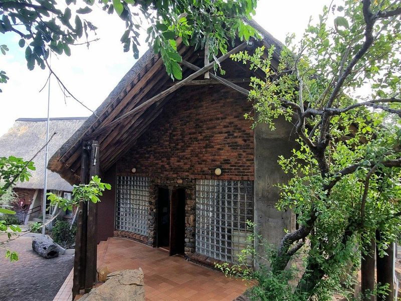 Private Lodge with River Frontage in Ekuthuleni - Photo 9