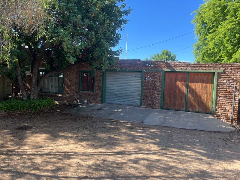 Versatile 4-Bedroom Home with Private Flatlet – Excellent Investment Opportunity - Photo 8