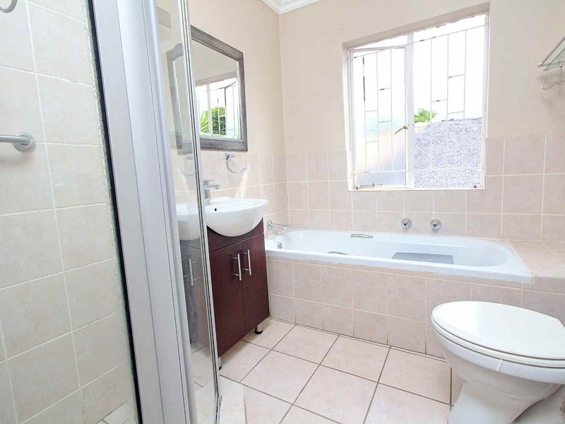 Stunning Townhouse with Solar Pool & Patio Bliss! - Photo 10