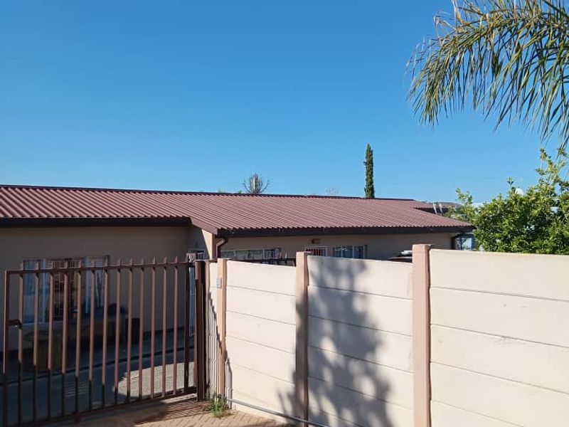 HOUSE FOR SALE - Photo 2