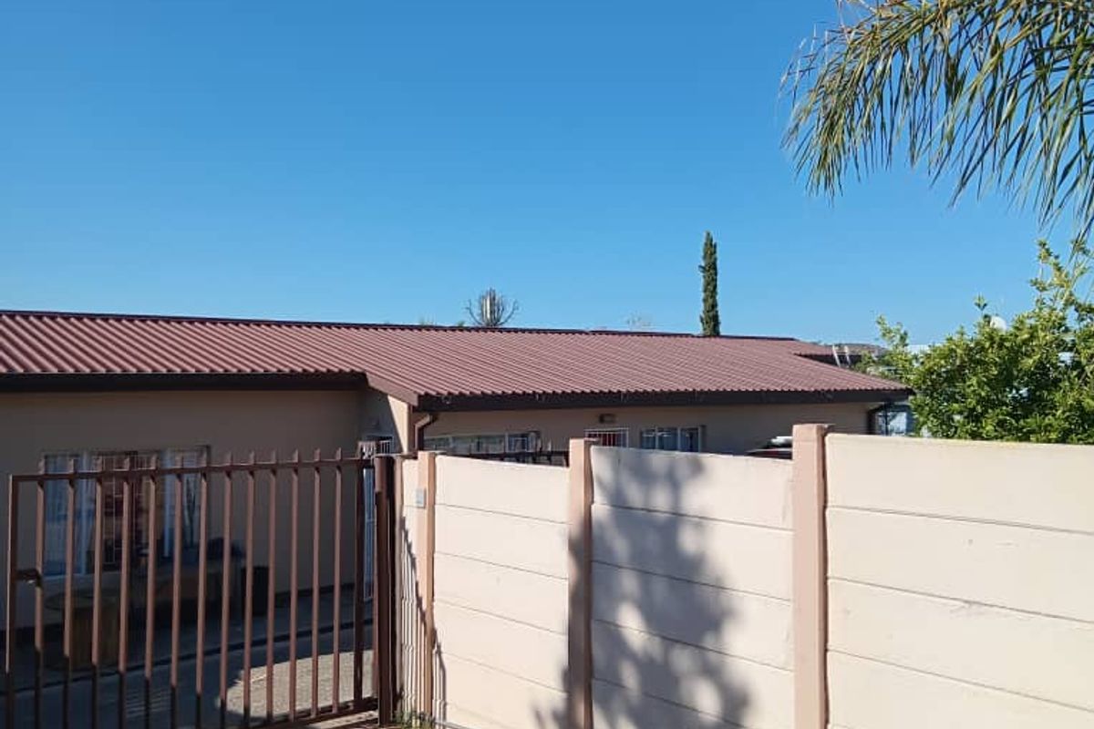 HOUSE FOR SALE - Photo 2