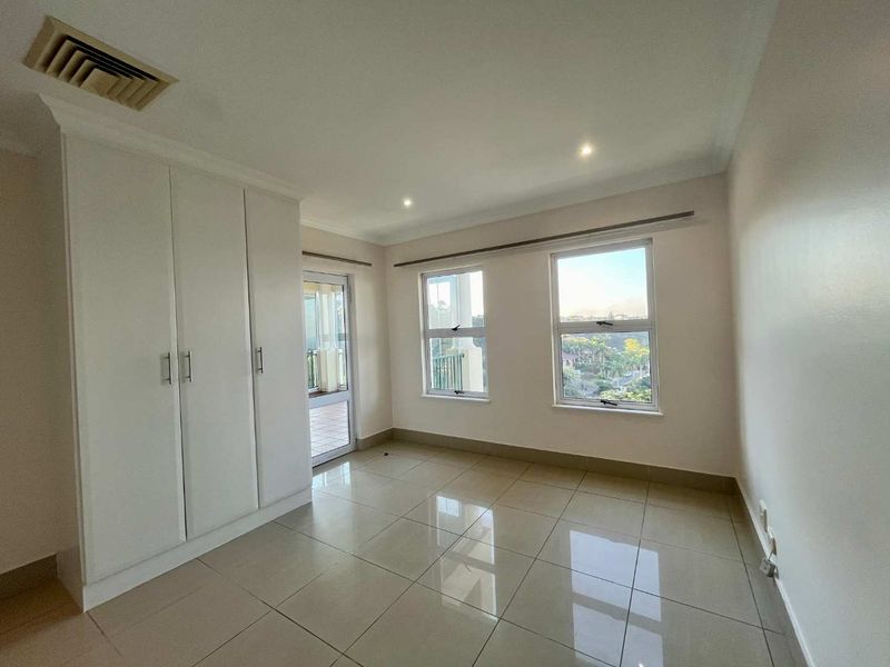 Hendra - Stunning Apartment with Spectacular Views in an Exclusive, Secure Complex! - Photo 9