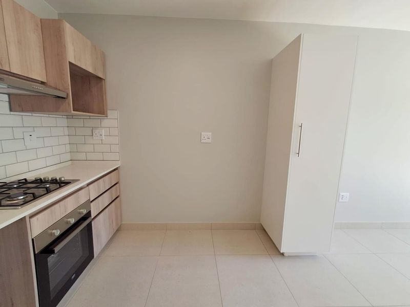 Ground Floor - Studio apartment to rent in Hartland Retirement Village - Photo 4