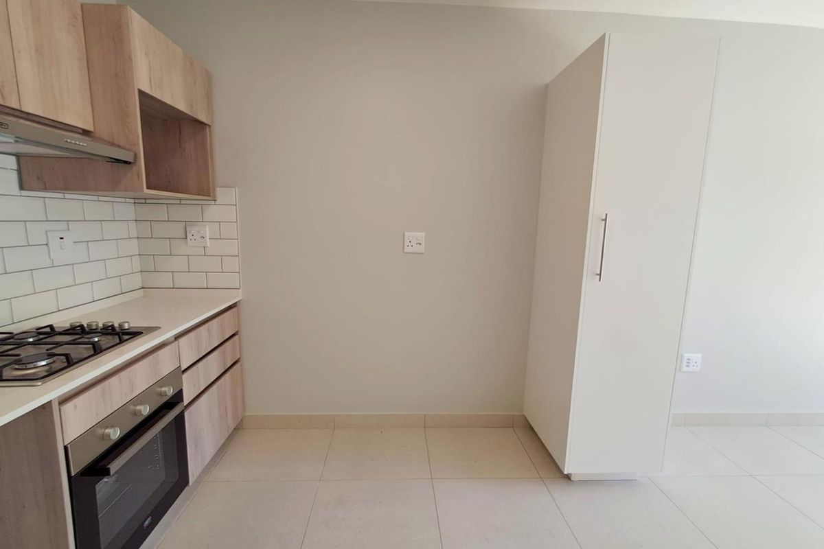 Ground Floor - Studio apartment to rent in Hartland Retirement Village - Photo 4