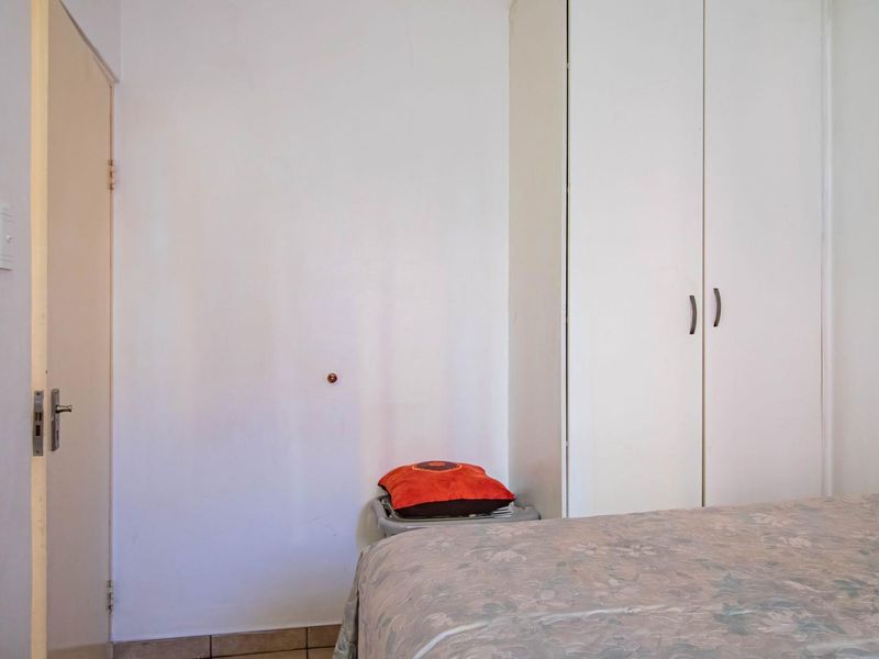 Beautiful Two bedroom apartment in a security complex - Photo 7