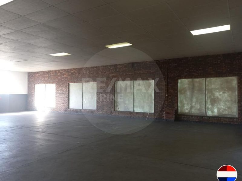 INDUSTRIAL WORKSHOP DREAM – ±650m2 of Opportunity! - Photo 5