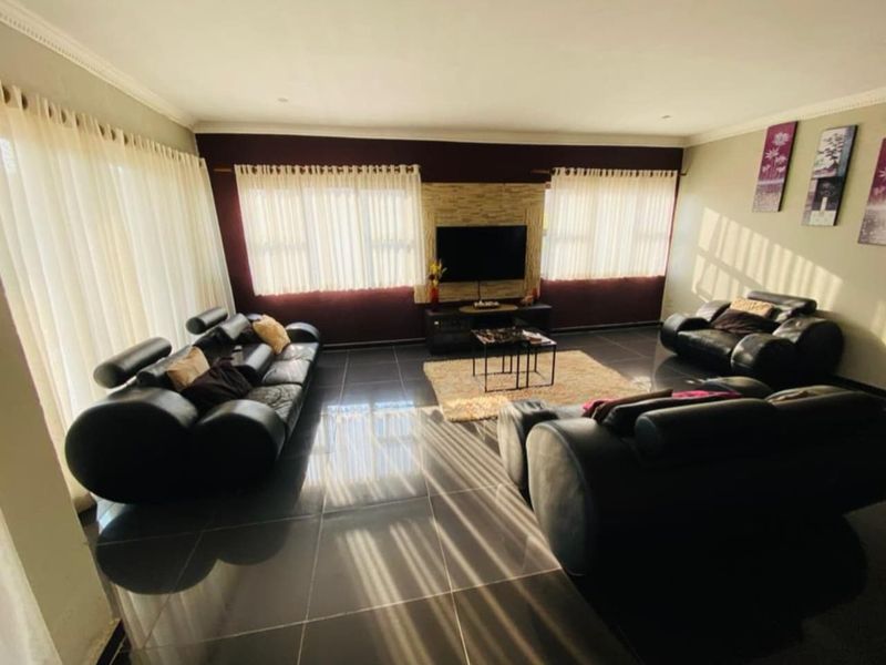 luxurious 6 bedrooms home for sale in Theresapark - Photo 7