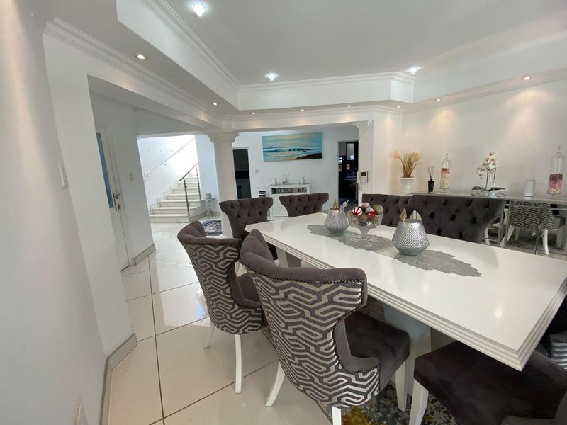 Three Bedroom House for Rent - Photo 8