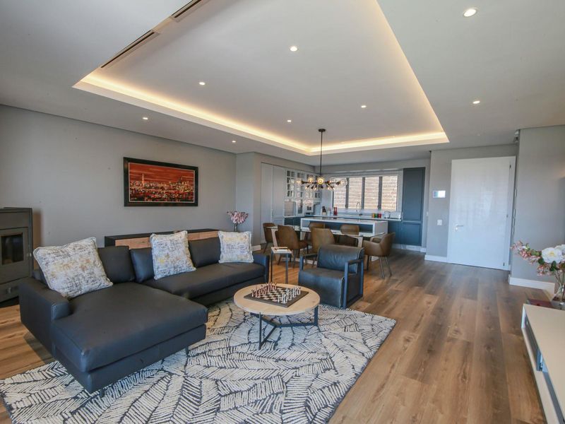 AM Weinberg Villa – Luxury Living in a Serene Suburb - Photo 6