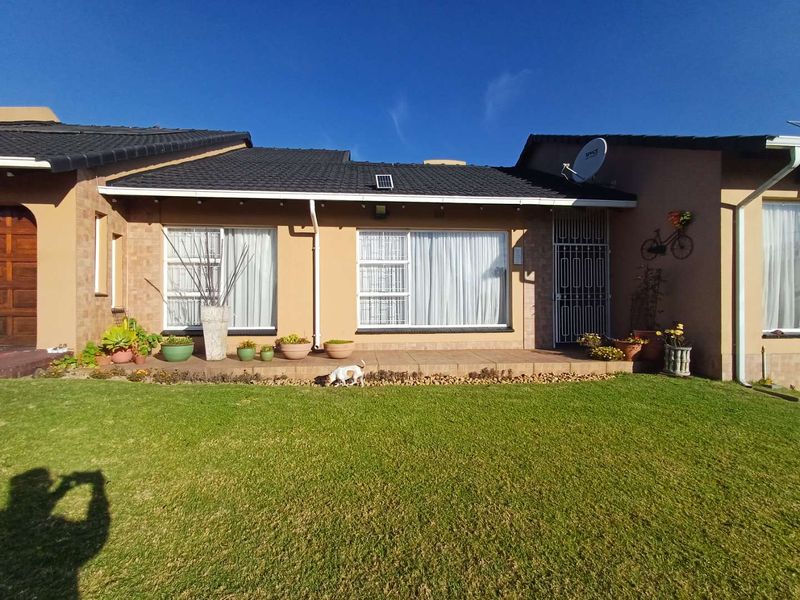 Exceptional neat well maintained Property - Photo 4