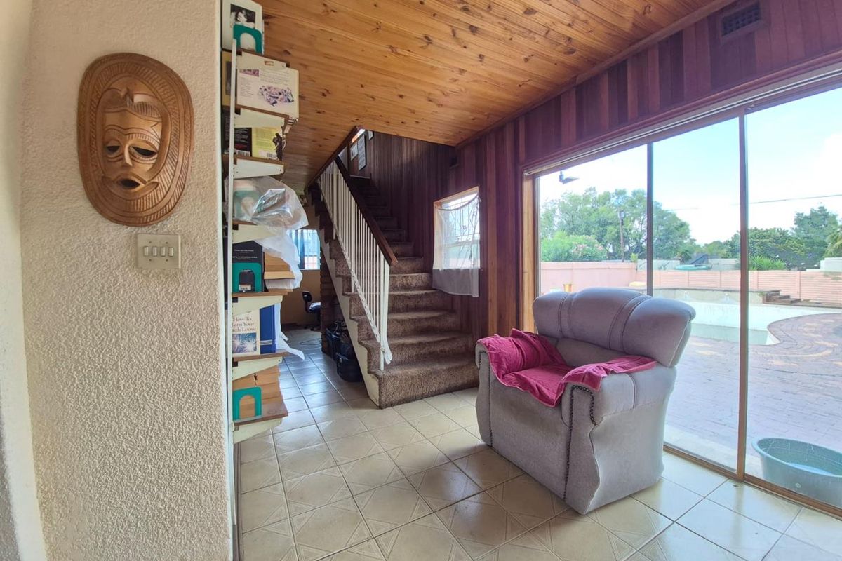 Huge Family Home in a Prime Location for Sale - Photo 4