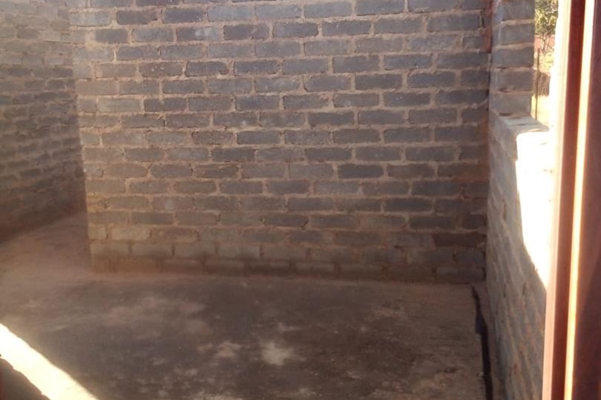 Unfinished 4 bedrooms house for sale in Itsoseng,Pretoria - Photo 4