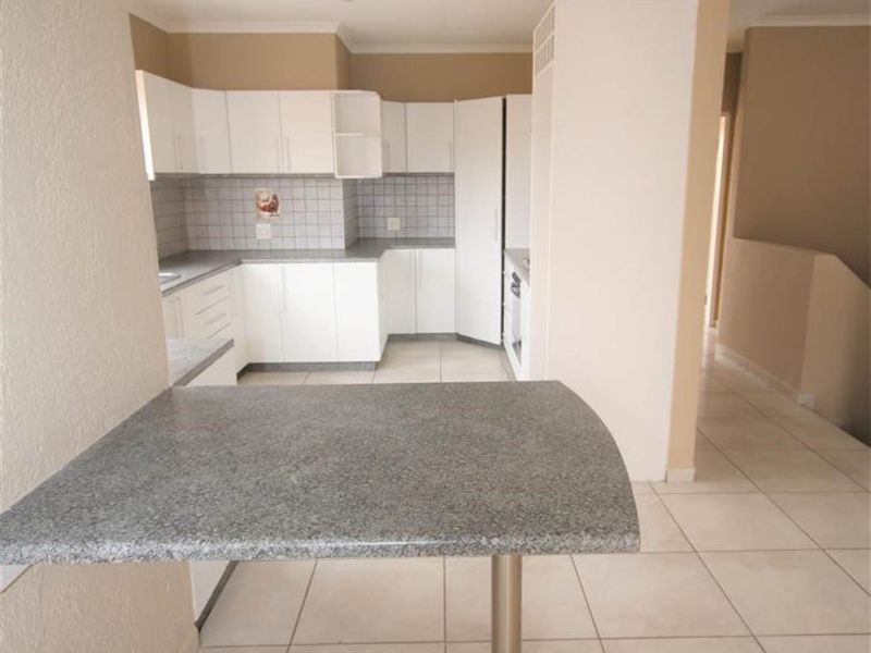 3 bedrooms Townhouse in Long Beach - Photo 6