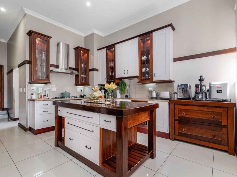 BREATHTAKING RIVER VIEW - Joint Mandate - Photo 10