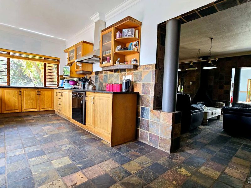 Living Meets Limitless Opportunity on 1.7 Hectares - Photo 7