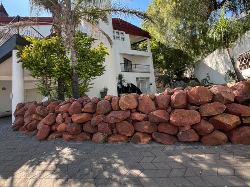 LUXURY HILL HOME FOR SALE in KLEIN WINDHOEK - Photo 2