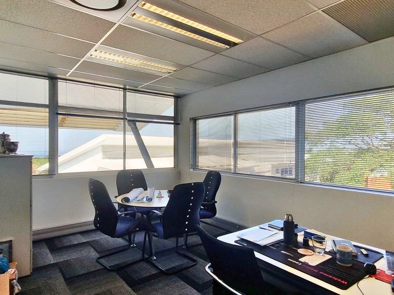 Office to Let | First-Floor Suite | La Lucia Ridge | ±300.90 m2 | R195/m2 (Gross, ex VAT) - Photo 5