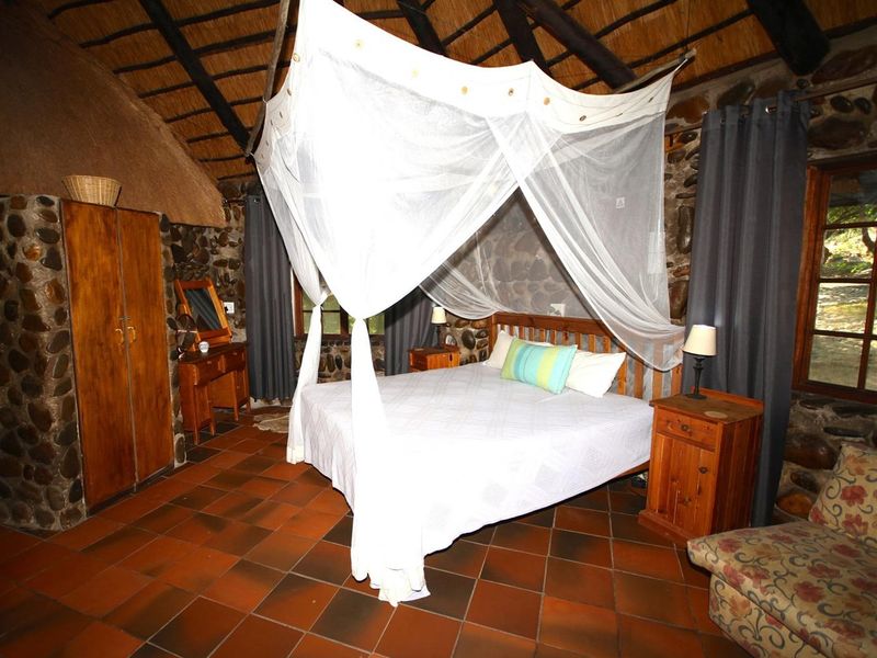 House and cottage overlooking the Olifant’s river. - Photo 7