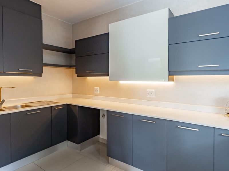 Discover Refined Living in Prestigious Well Sought-After Estate - Photo 6