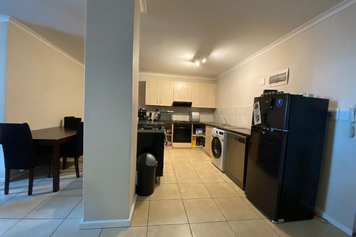 Sunny North Facing Apartment with Mountain Views - Photo 5