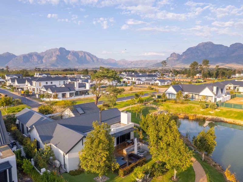 North-Facing Home with Lake and Mountain Views in the Acres at Pearl Valley Golf & Country Estate - Photo 4