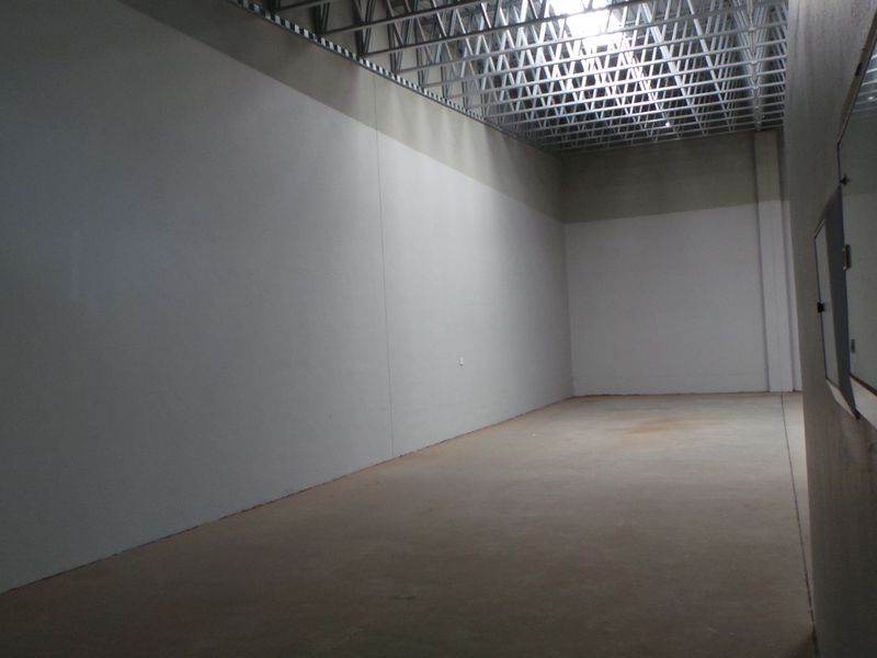 Industrial Warehouse reg in CC close to Weighbridge and Dunes Mall - Photo 6