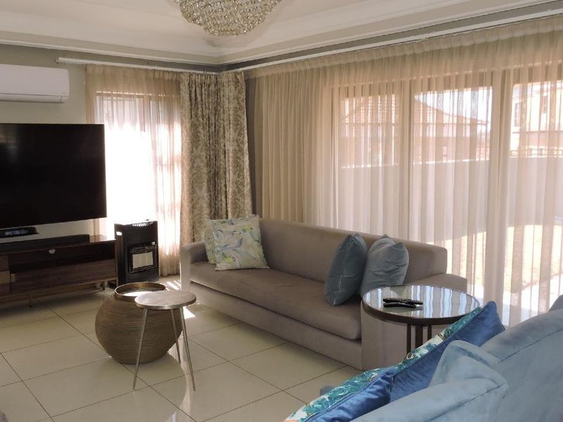 Modern 5 - Bedroom Home with 2 Flatlets in Savannah Country Estate - Photo 7