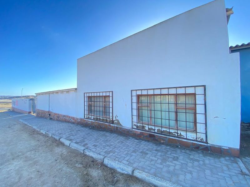 FOR SALE- GARAGE IN LUDERITZ, NAMIBIA - Photo 7