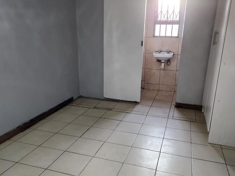 Flat to Rent in Bongweni – R3,000 per Month - Photo 9