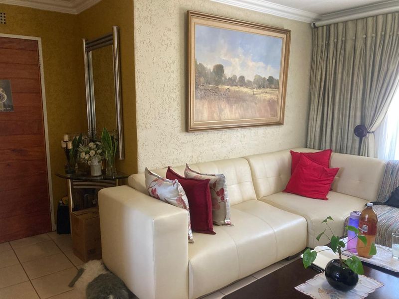 Beautiful 3 bedroom apart for sale a Jabulani - Photo 5