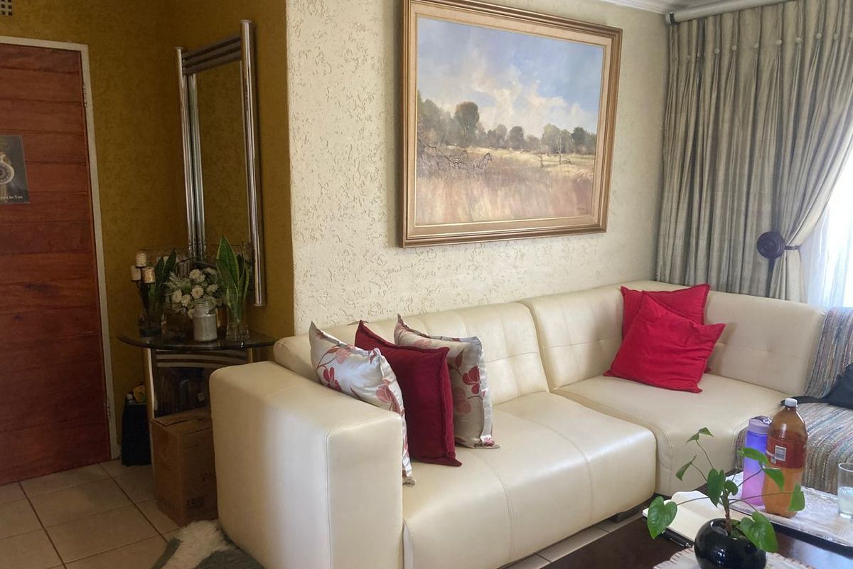Beautiful 3 bedroom apart for sale a Jabulani - Photo 5
