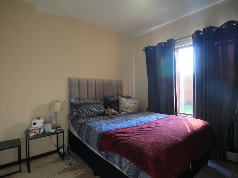 Gorgeous and sunny, garden apartment - Photo 5