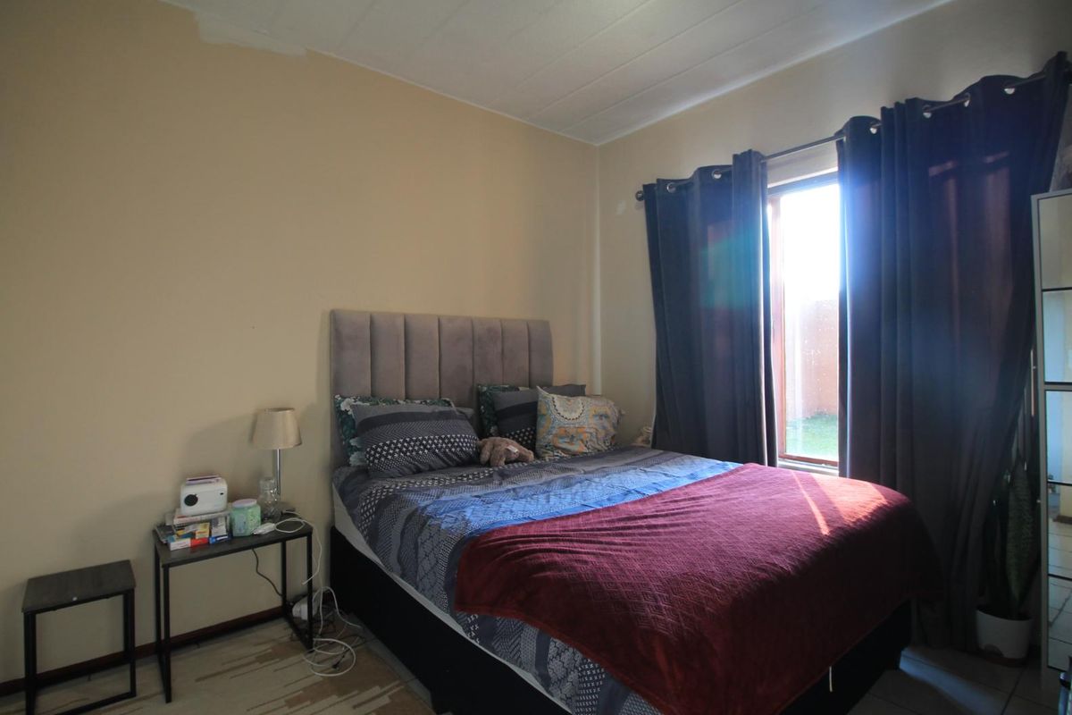 Gorgeous and sunny, garden apartment - Photo 5