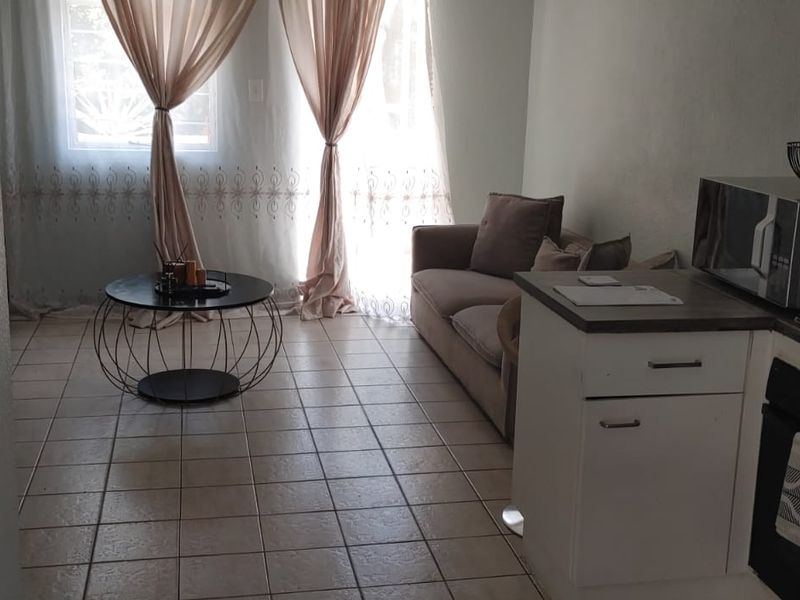 Perfect Family Home Or Intvestment Opportunity - Photo 3