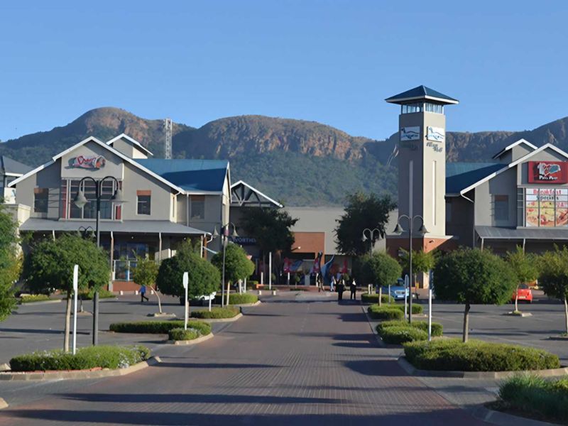 Flooded with natural light and views - Photo 5