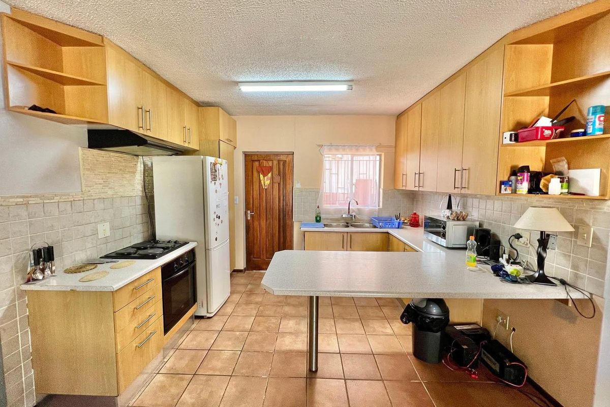 Townhouse for sale in Eros - Photo 2