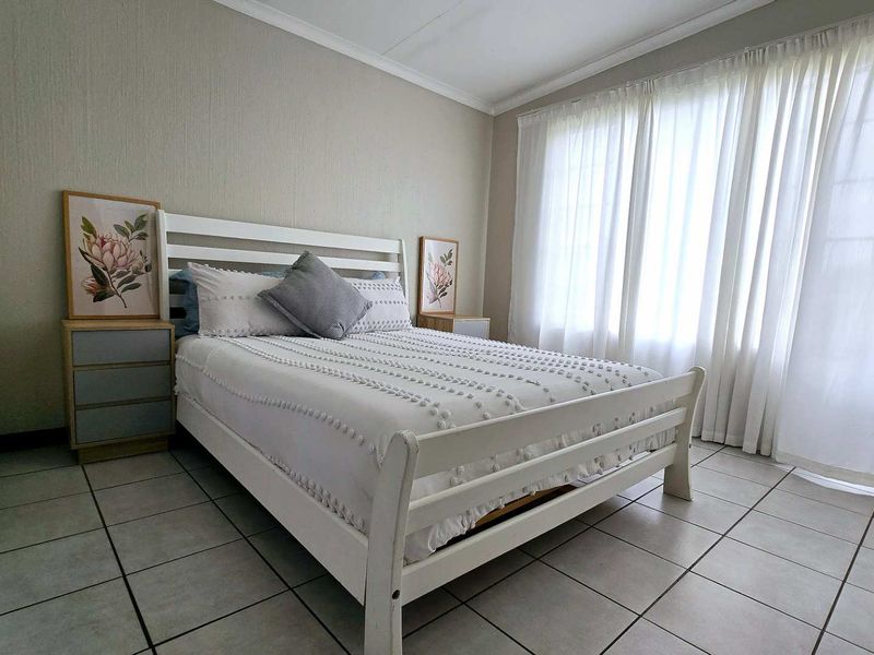 Secure 2-Bedroom Unit in the Heart of Garsfontein - Photo 9