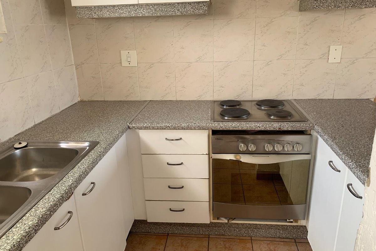 2 bedroom apartment for sale at Phuket in Wincherster hills - Photo 2