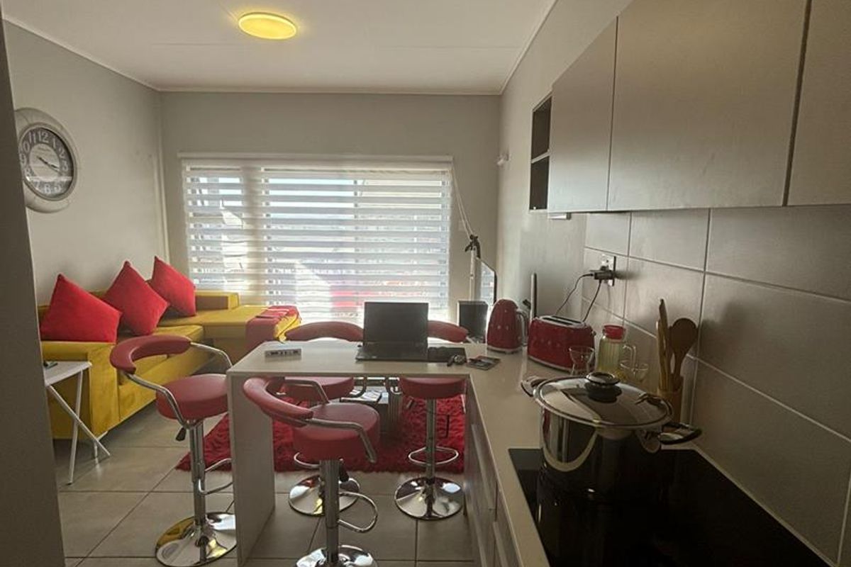 Stunning New Upmarket Flats in Rooihuiskraal North – Ideal for Investors & Homeowners - Photo 4