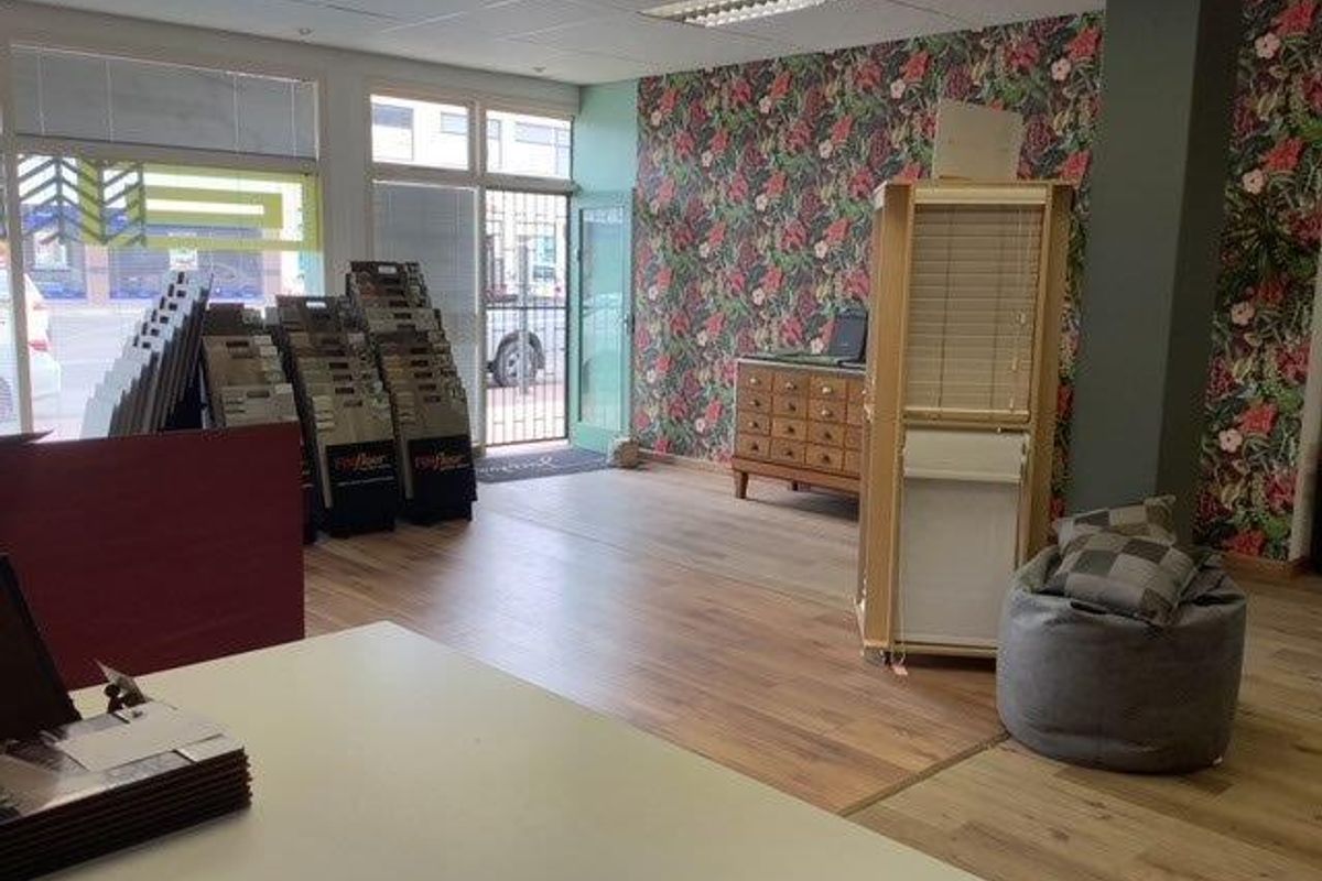 FOR SALE- 2X OFFICE SPACES AND 3X, 2 BEDROOM FLATS, WALVISBAY, NAMIBIA - Photo 3