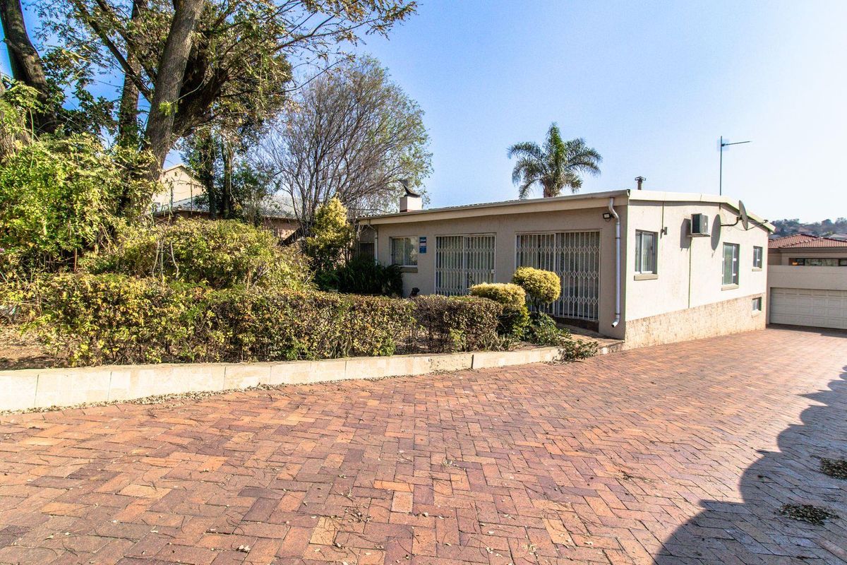 PERFECT HOME FOR A PERFECT FAMILY!!!! - Photo 4