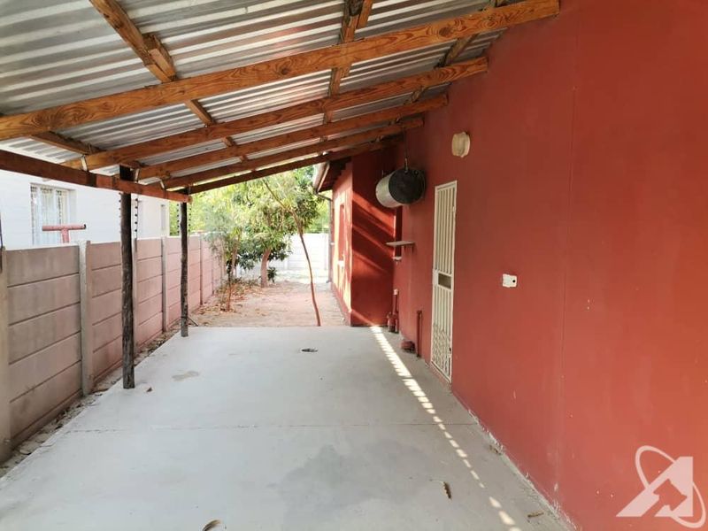 Freestanding House For Sale In Ondangwa Extension No 2 - Photo 4