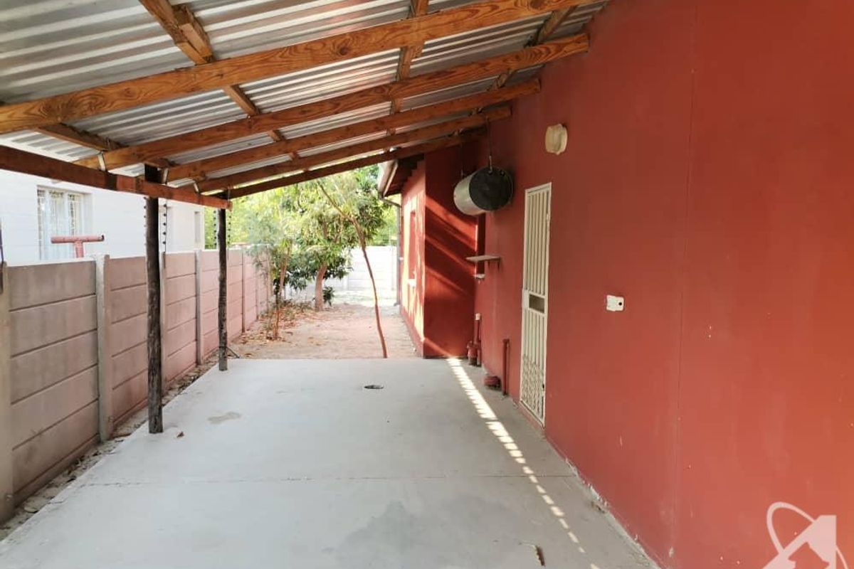Freestanding House For Sale In Ondangwa Extension No 2 - Photo 4