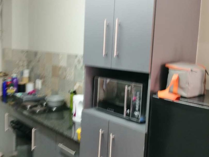 BACHELOR FLAT TO RENT - Photo 6