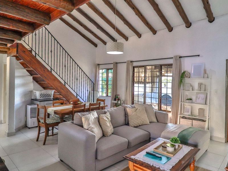 Two bedroom loft apartment in Bryanston - Photo 4