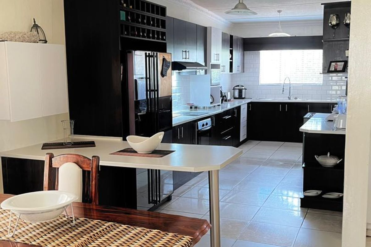 Freestanding 3-Bedroom Home with Air Conditioning and Garage – Soweto | N$1,600,000 (Costs Exclusive) - Photo 4