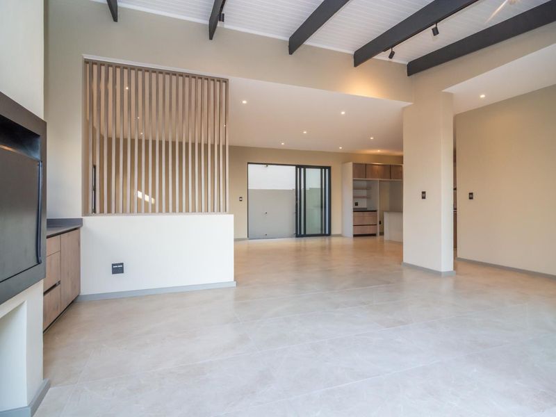 Beautiful family home waiting for you - Photo 2