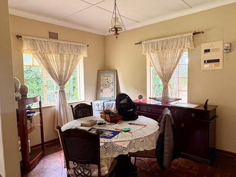 3 bedroom Home in Rembranft Park - Photo 5